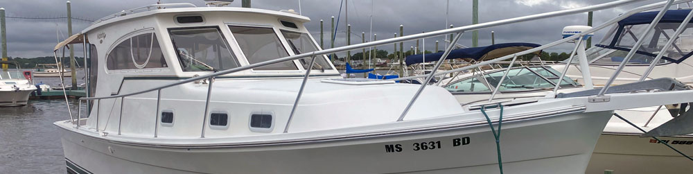 Mainship 30 Motoryacht head
